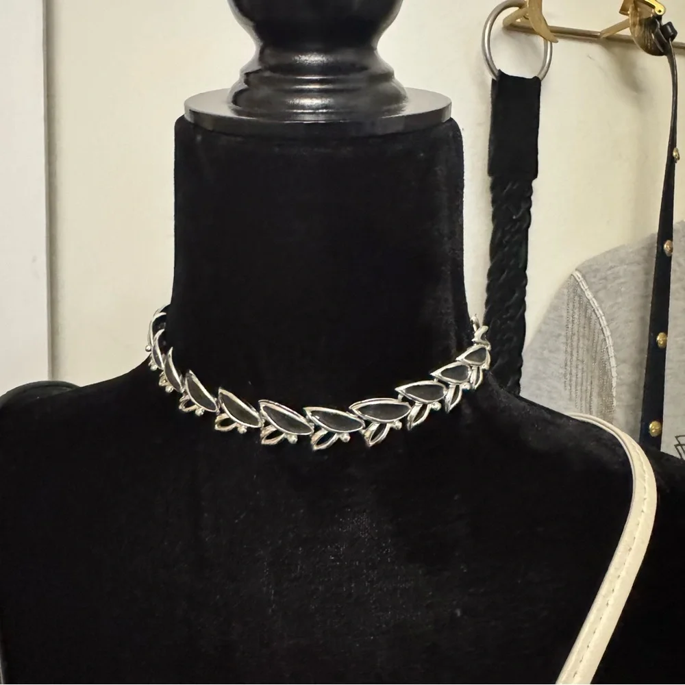 Vintage Silver Tone Black Enamel Leaf Choker Necklace Adjustable